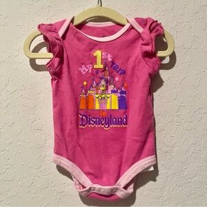 Disney 6m ‘My 1st trip to Disneyland’ baby girl onesie